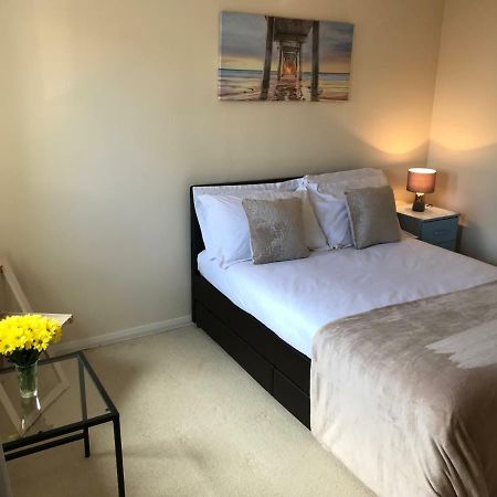 Gunwharf Quays Holiday Homes Портсмут Екстер'єр фото